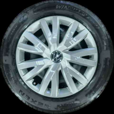 Background image for 205/55 R16 91H WINTERREIFEN VW GOLF 8 VIII 16 ZOLL STAHL KOMPLETTSATZ
