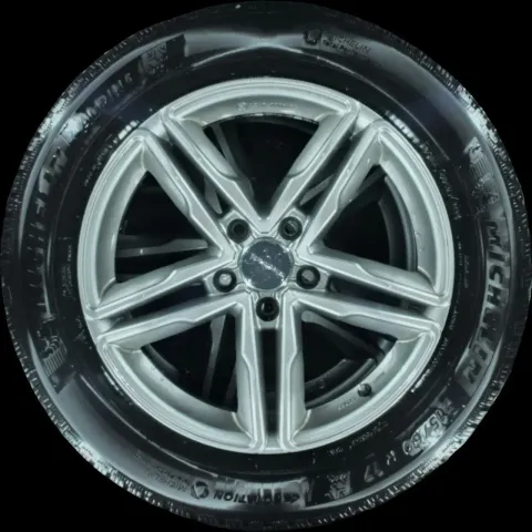 Background image for 215/60 R17 WINTERREIFEN AUDI Q3 8U 17 ZOLL ALUFELGEN KOMPLETTSATZ 5-7MM