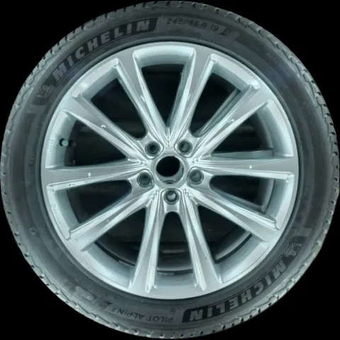 Background image for 245/45 R19 102V WINTERREIFEN AUDI Q3 F3 19 ZOLL ALU KOMPLETTSATZ 5-6MM