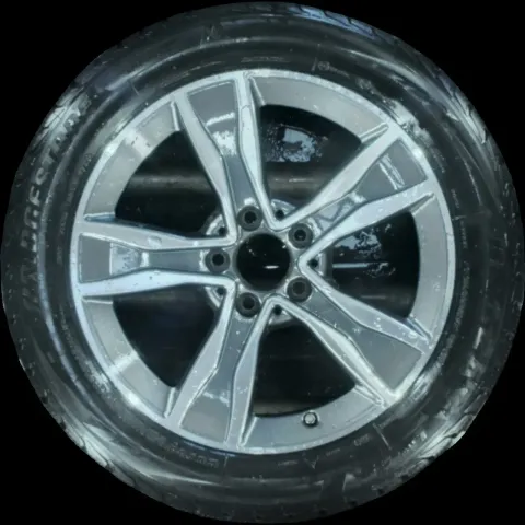 Background image for 225/50 R17 94H WINTERREIFEN C-KLASSE W205 17 ZOLL ALUMINIUM KOMPLETTSATZ 6MM
