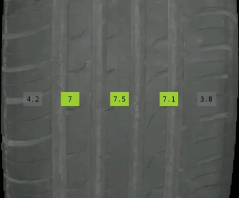 Background image for 215/55 R18 92W Sommerreifen Maxxis Primetra 5 6mm DOT0724 - 2 REIFEN
