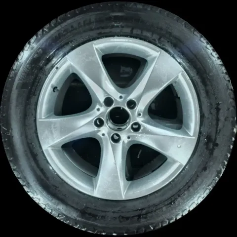 Background image for 235/55 R17 103Y GANZJAHRREIFEN V-KLASSE W447 17 ZOLL ALU KOMPLETTSATZ