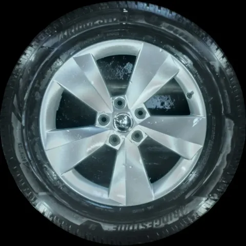 Background image for 215/65 R17 WINTERREIFEN SKODA KODIAQ NS 17 ZOLL ALUMINIUM KOMPLETTSATZ 5-6MM