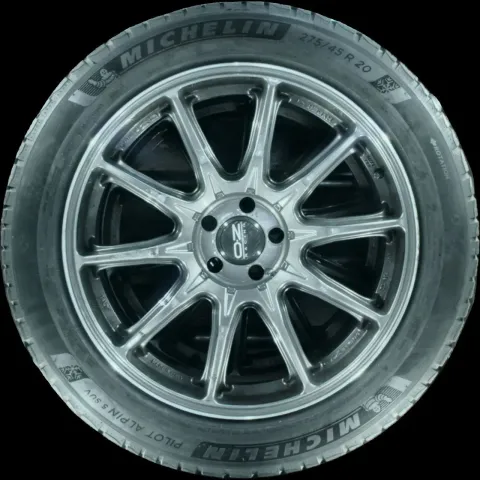 Background image for 275/45 R20 110V WINTERREIFEN AUDI Q7 4L 20 ZOLL ALU KOMPLETTSATZ 5-6MM