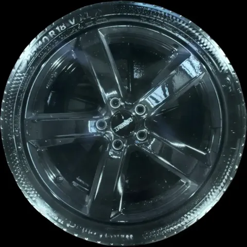 Background image for 225/40 R18 WINTERREIFEN SKODA OCTAVIA 5E3 18 ZOLL ALU KOMPLETTSATZ