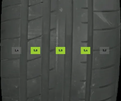 Background image for 4x Sommerreifen 245/40 R19 94W Goodyear Eagle F1 DOT 22 4-5mm