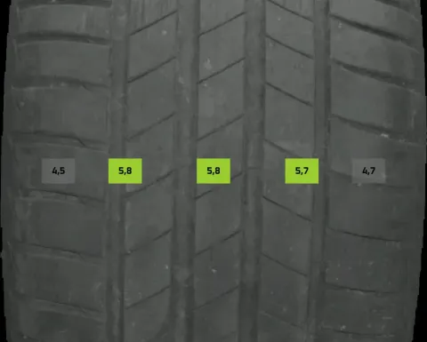 Background image for 4x Sommerreifen 245/40 R19 94W Bridgestone Turanza DOT 4422 4-5mm