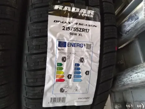 Background image for 2x Allwetterreifen 215/55 R17 98W Radar Dimax 4 Season DOT0226 7mm