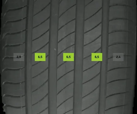 Background image for 4x Sommerreifen 225/55 R18 102V Michelin Primacy4 DOT4020 6mm