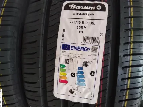 Background image for 2x Sommerreifen 275/40 R20 106Y Barum Bravuris 0223 7mm