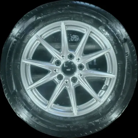 Background image for 205/60 R16 WINTERREIFEN A-KLASSE W177 16 ZOLL ALUFELGEN KOMPLETTSATZ