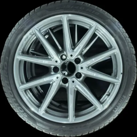 Background image for 235/40 R18 95V WINTERREIFEN AMGA-KLASSE W176 18 ZOLL ALU KOMPLETTSATZ A176401080