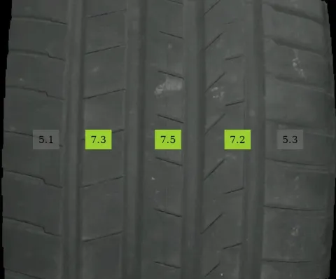 Background image for 2x Sommerreifen 285/45 R20 108W Bridgestone DOT 1122 / 4822 7,21 mm 6,05 mm