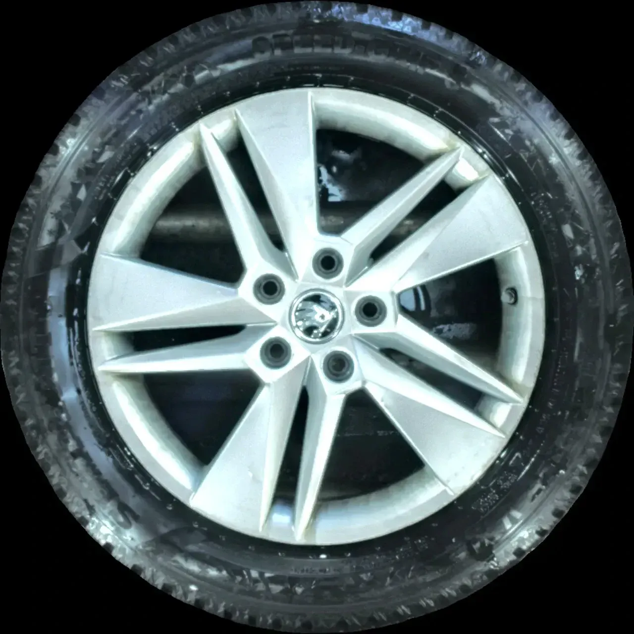 215/55 R16 98V WINTERREIFEN SKODAS SUPERB 3V 16 ZOLL ALUMINIUM KOMPLETTSATZ 7MM - Bild 1