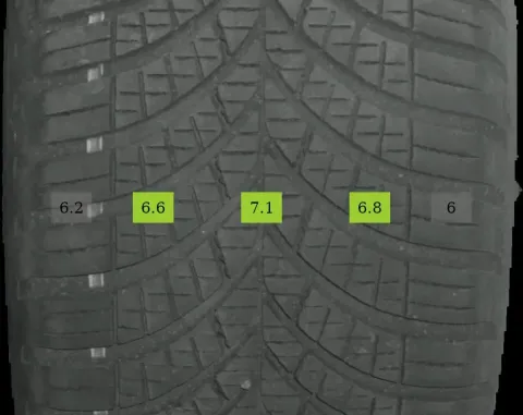 Background image for 2x 205/55 R17 95V Ganzjahrreifen Goodyear 4 Season 4-6mm DOT 3120/ 3821