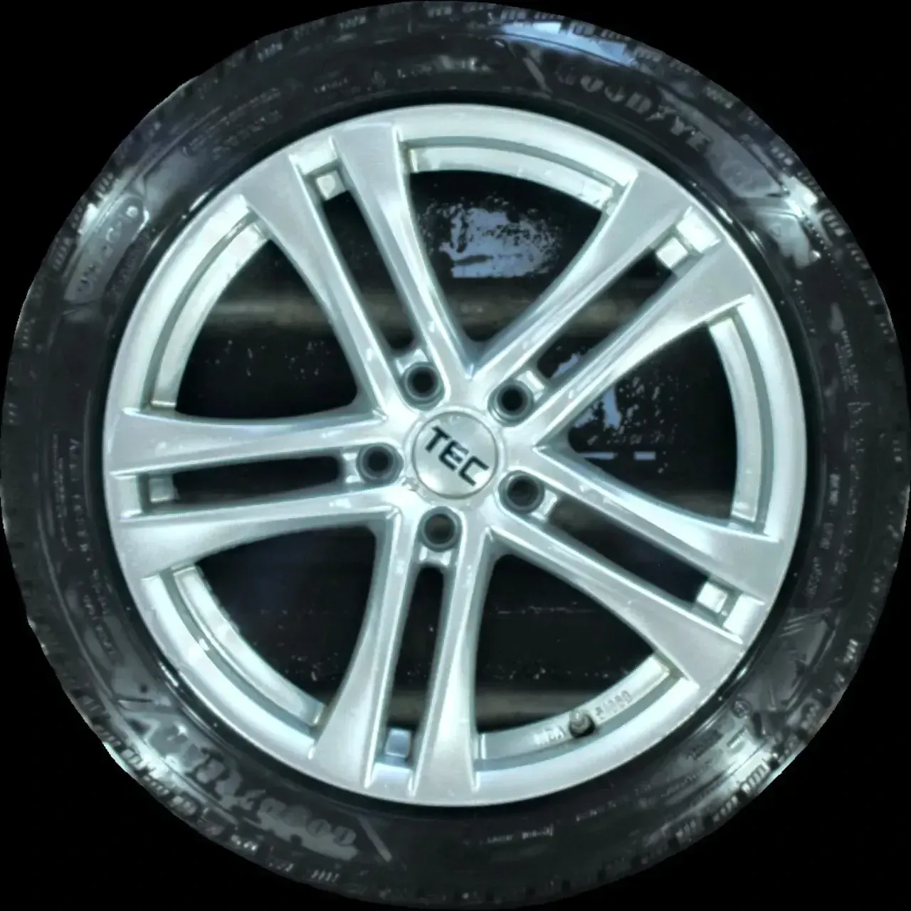 225/45 R18 95V WINTERREIFEN SKODA OCTAVIA NX 18 ZOLL ALU KOMPLETTSATZ 6MM - Bild 1