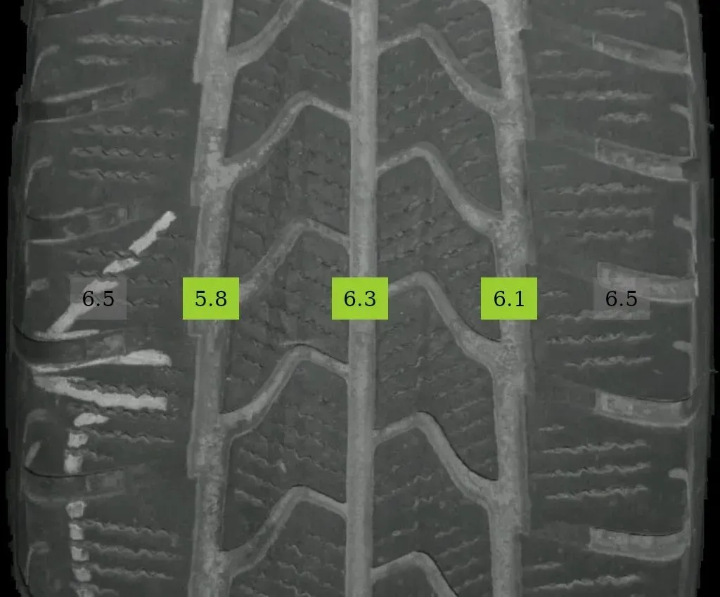 4x 235/65 R16 115S Winterreifen Goodyear Ultra GRIP Cargo 4-5mm DOT 3619 - Bild 1