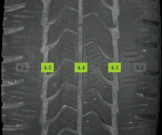4x 235/65 R16 115S Winterreifen Goodyear Ultra GRIP Cargo 4-5mm DOT 3619 - Bild 3