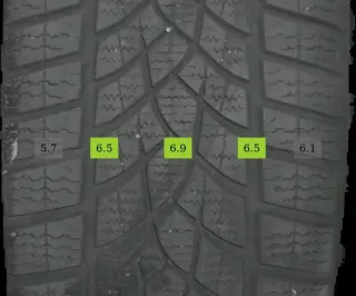 2x 205/45 R18 90H Winterreifen Goodyear Ultragrip 6mm DOT 2523 - Bild 1
