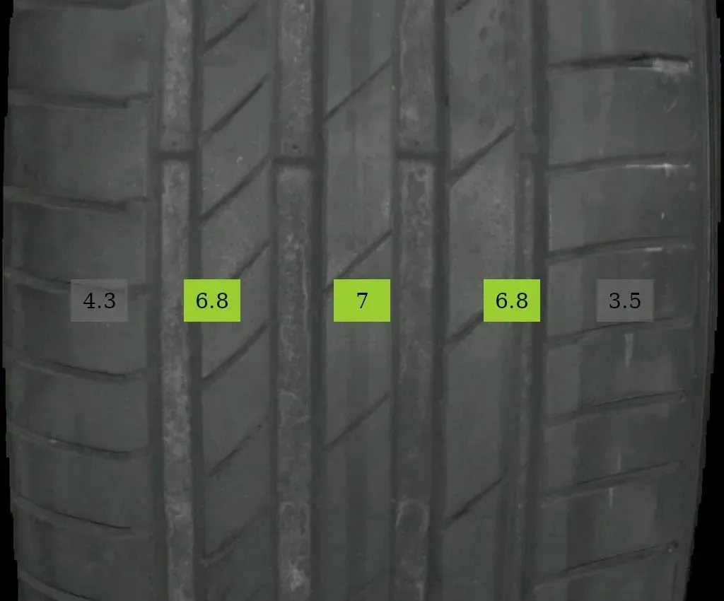 2x 235/30 R20 88Y Sommerreifen Kumho Ecsta 5mm DOT 0324 - Bild 1