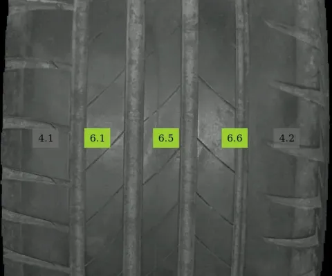 Background image for 2x 235/50 R19 99W Sommerreifen Bridgestone TURANZA T005 6mm DOT 0423