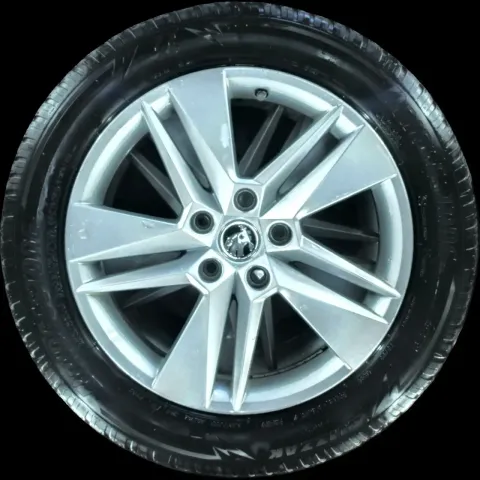 Background image for 215/55 R16 98V WINTERREIFEN SKODA SUPERB 3V 16 ZOLL ALUMINIUM KOMPLETTSATZ 3MM