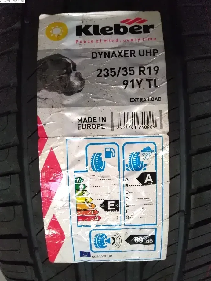 2x 235/35 R18 91Y Sommerreifen Kleber Dynaxer UHP 7mm DOT 1521 - Bild 1